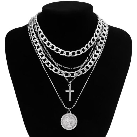 Fashion-Forward Gold Layered Necklace Set with Allergy-Friendly Materials - Picture 5 of 8